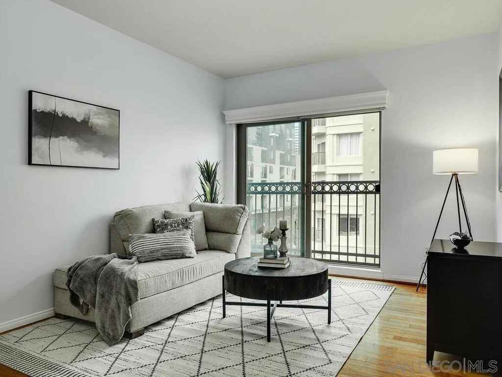 450 J Street - Photo 3 of 27