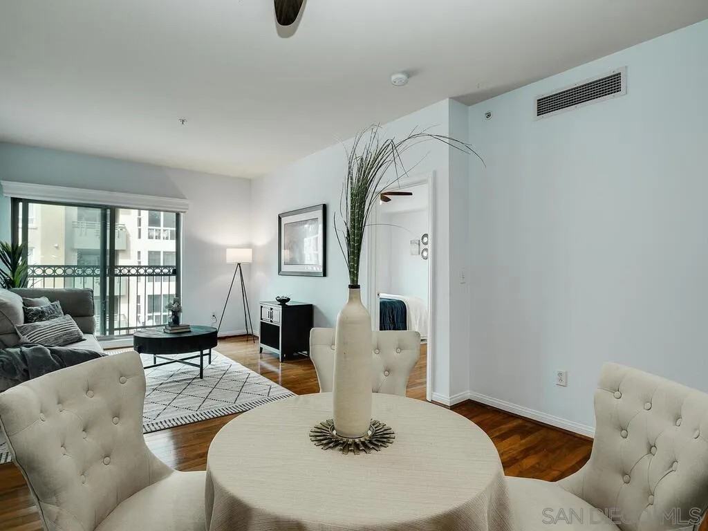 450 J Street - Photo 4 of 27