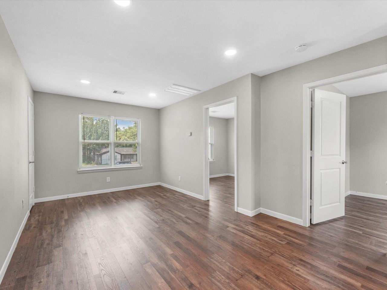 3025 Prospect St - Photo 4 of 18