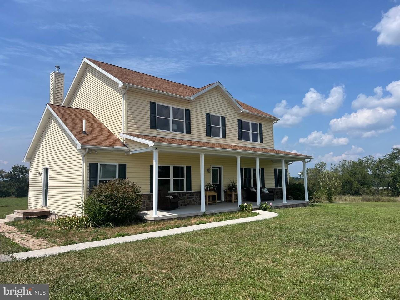 3745 Taneytown Rd - Photo 4 of 50