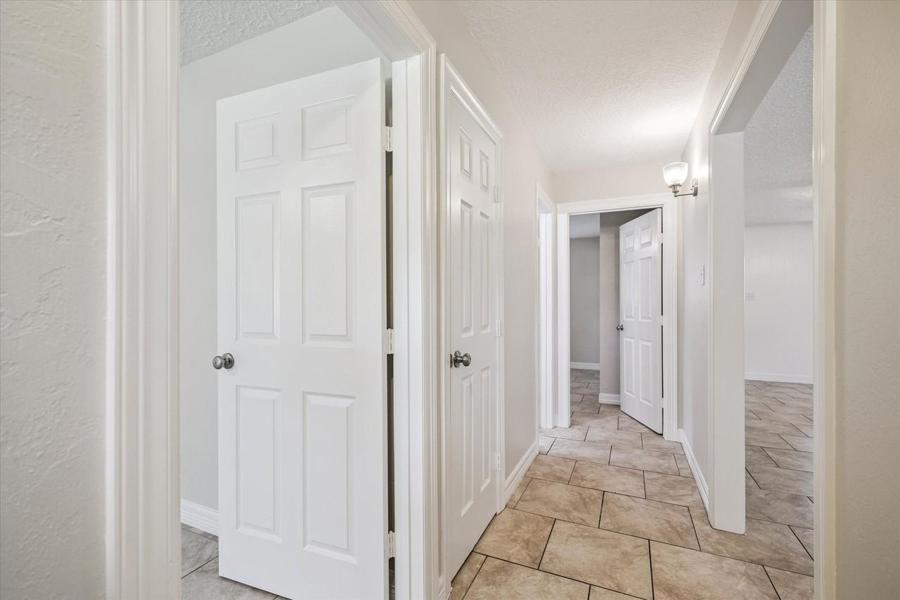 23103 Berry Pine Dr - Photo 5 of 24