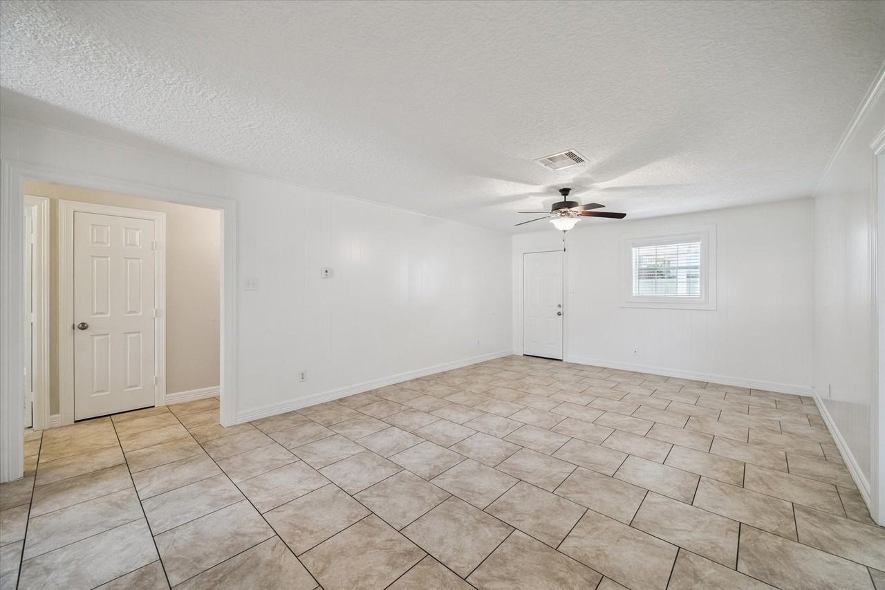 23103 Berry Pine Dr - Photo 7 of 24