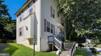 24 Duttonview Dr - Photo 1 of 1