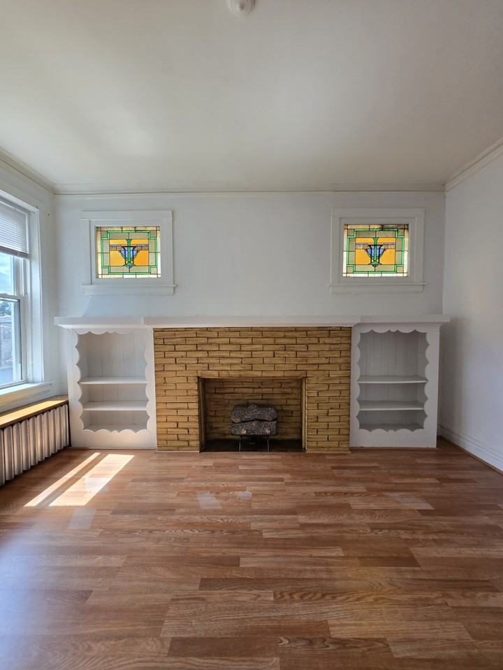 2606 W Argyle St #2 - Photo 4 of 18