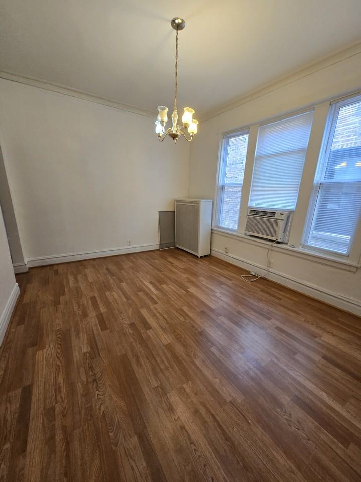 2606 W Argyle St #2 - Photo 6 of 18