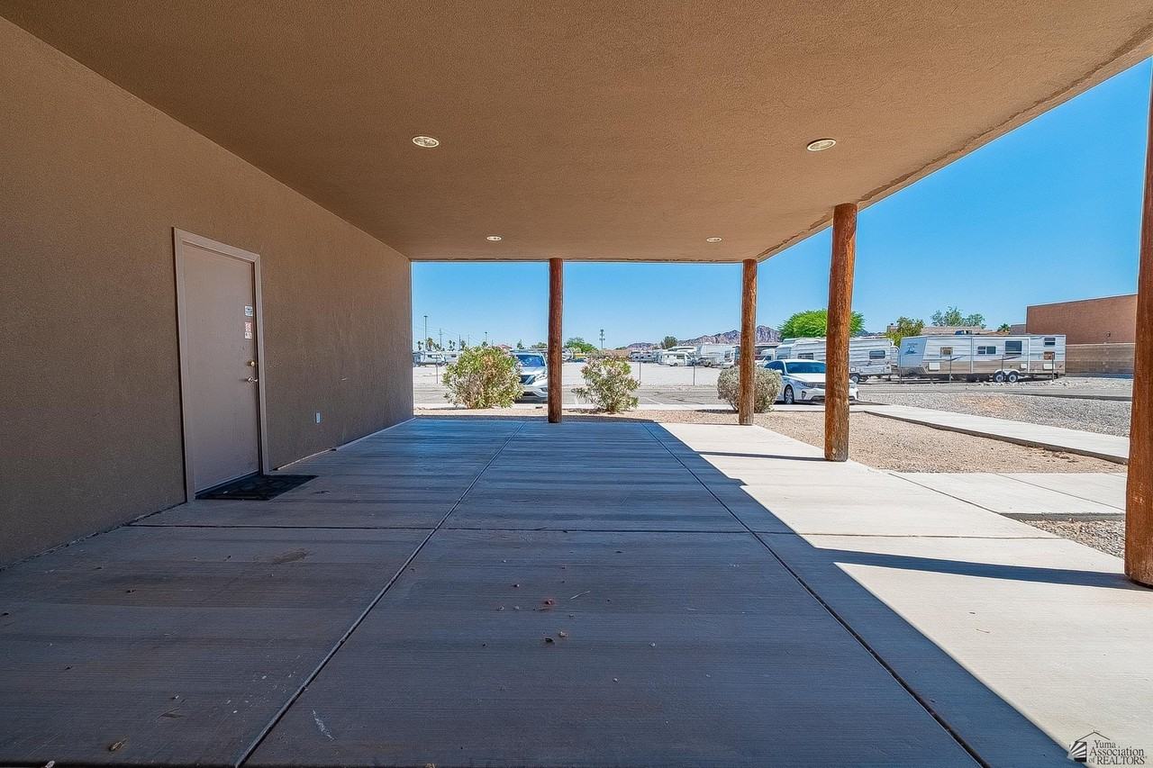 11611 S Foothills Blvd - Photo 3 of 27