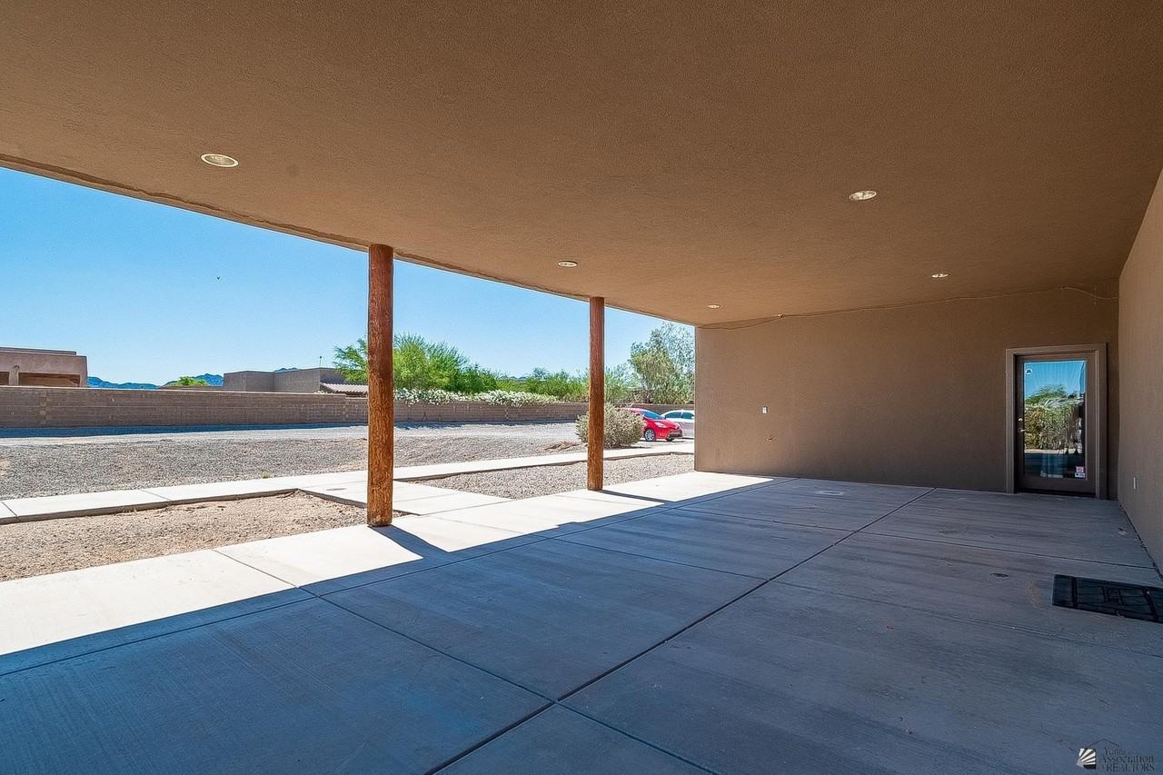 11611 S Foothills Blvd - Photo 4 of 27