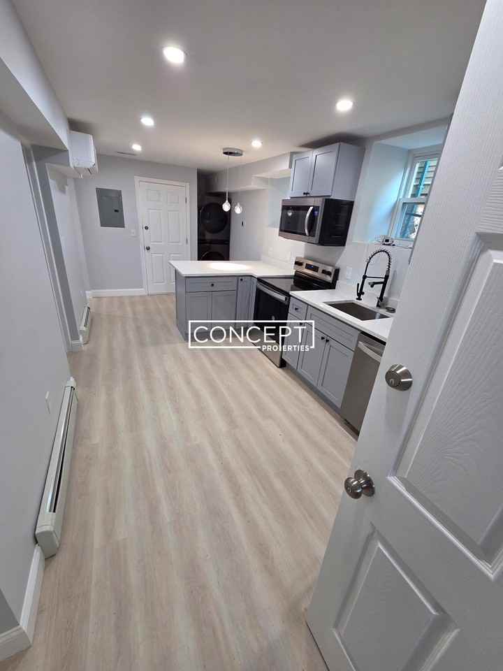 137 Centre St #B - Photo 3 of 18