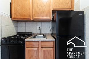 434 W Wellington Ave #209 - Photo 1 of 1