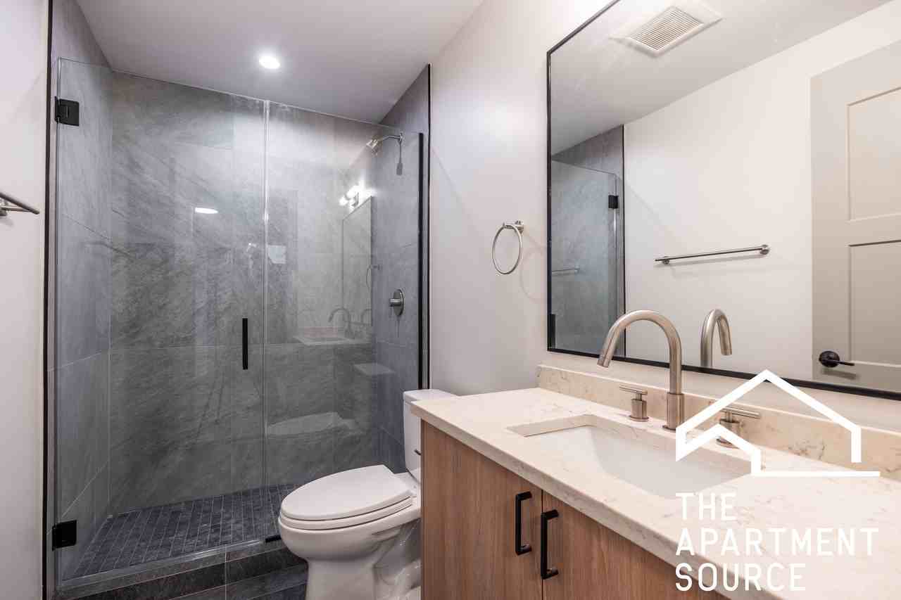 1333 W Estes Ave #1A - Photo 7 of 26