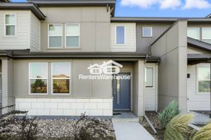 featured image of 6521 N Dunkirk St