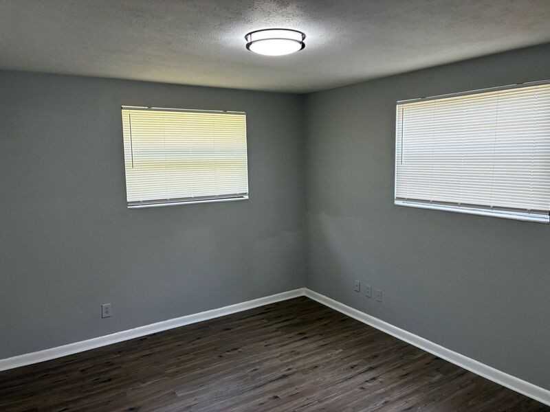 7138 Conant Ave - Photo 6 of 11