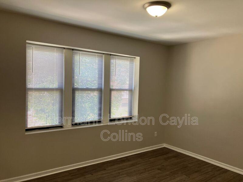 3660 Bates Street #2E - Photo 3 of 13