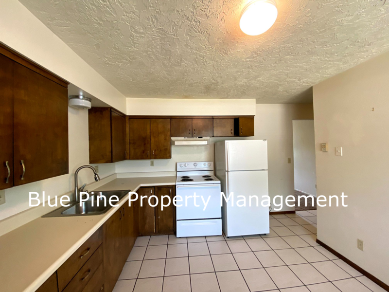 254 W 19th St - Photo 3 of 9