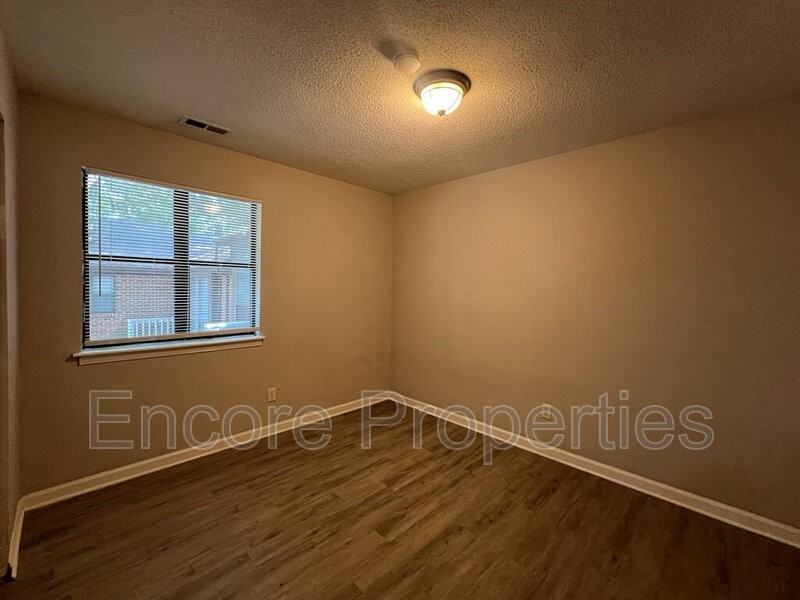 4826 Hollenden Dr #D - Photo 7 of 10
