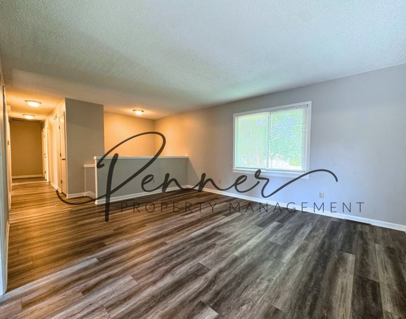 2707 S Coachman Dr - Photo 3 of 14