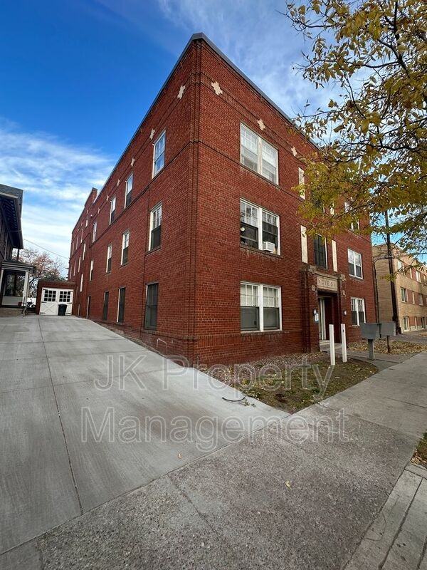 310 5th St N #31 - Photo 2 of 25