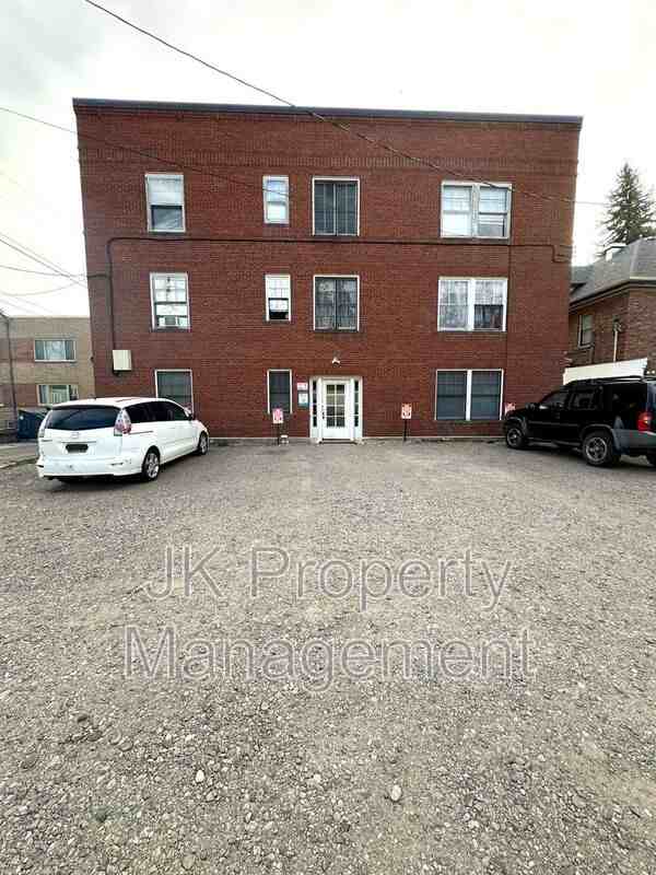 310 5th St N #31 - Photo 4 of 25