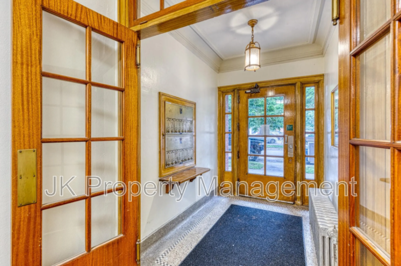 310 5th St N #31 - Photo 5 of 25