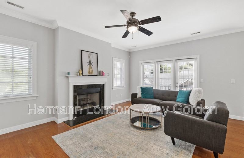 751 Windberry Ct #20 - Photo 3 of 27