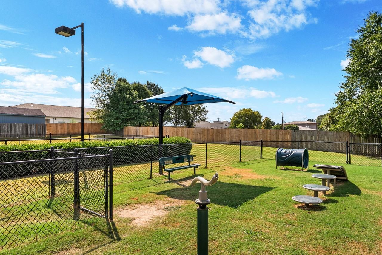 Oak Hollow Apartments - Photo 6 of 47