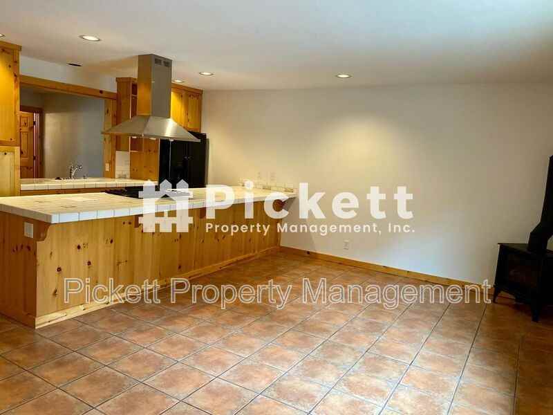 4673 Nw Walgren Dr #A - Photo 5 of 16