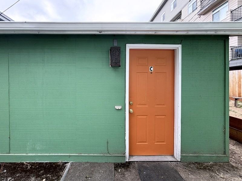 734 E 14th Ave - Photo 2 of 13