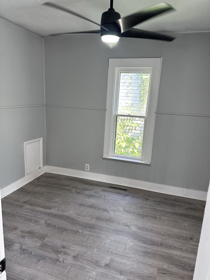 980 Barney Ave #2 - Photo 2 of 10