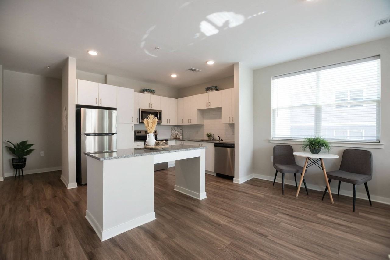 Wallace Park, An Alexan Community - Photo 4 of 46