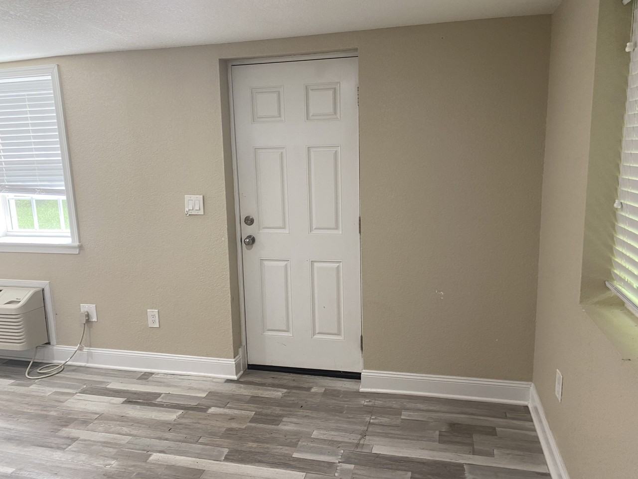 578 Harrop Ln #1 - Photo 5 of 18