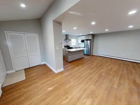 224 Grove Ave - Photo 2 of 9