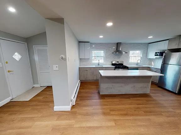 224 Grove Ave - Photo 3 of 9