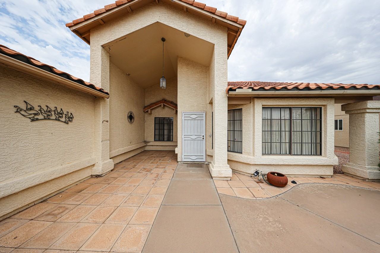 2720 Leisure World - Photo 2 of 36