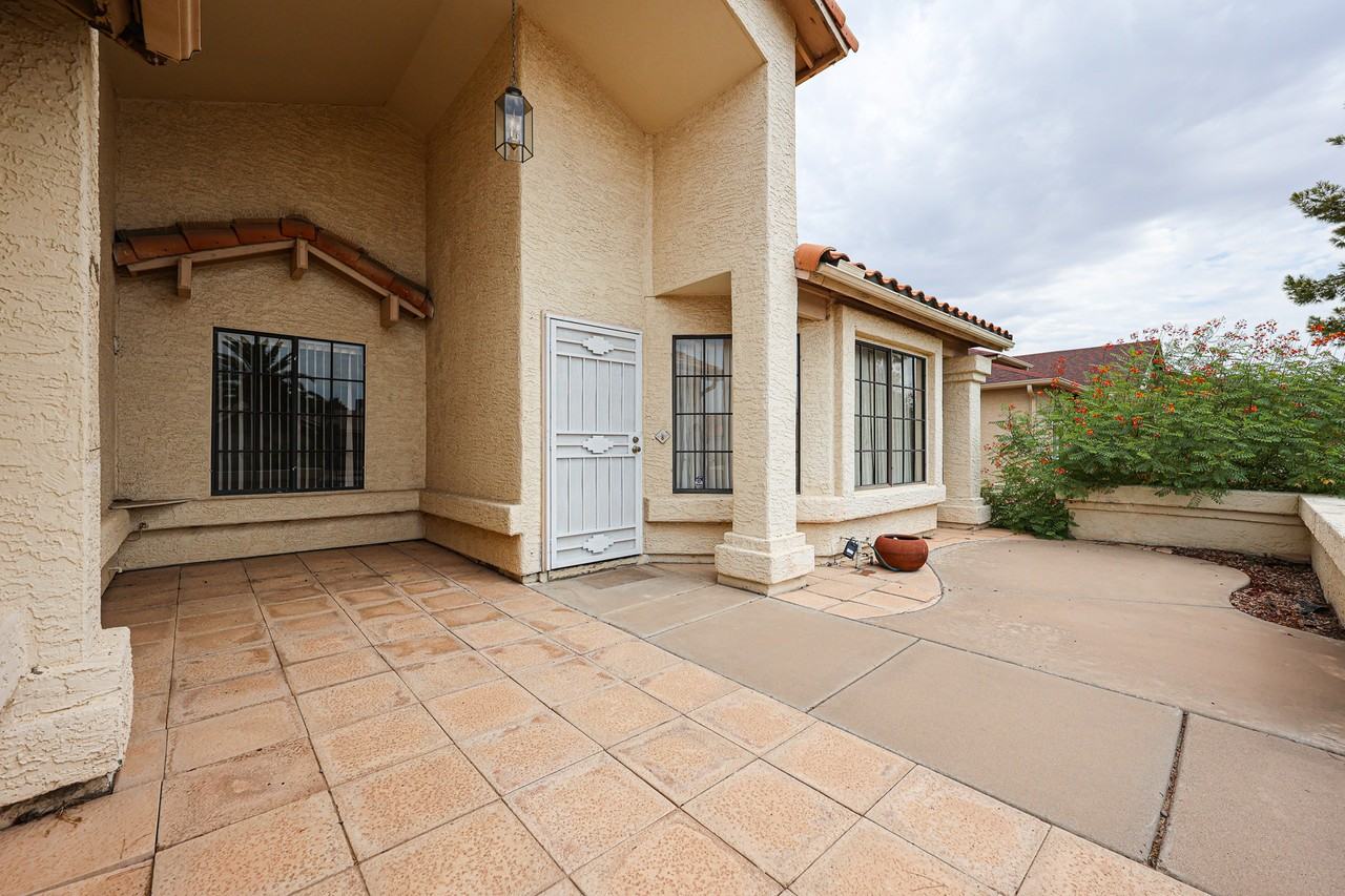2720 Leisure World - Photo 3 of 36