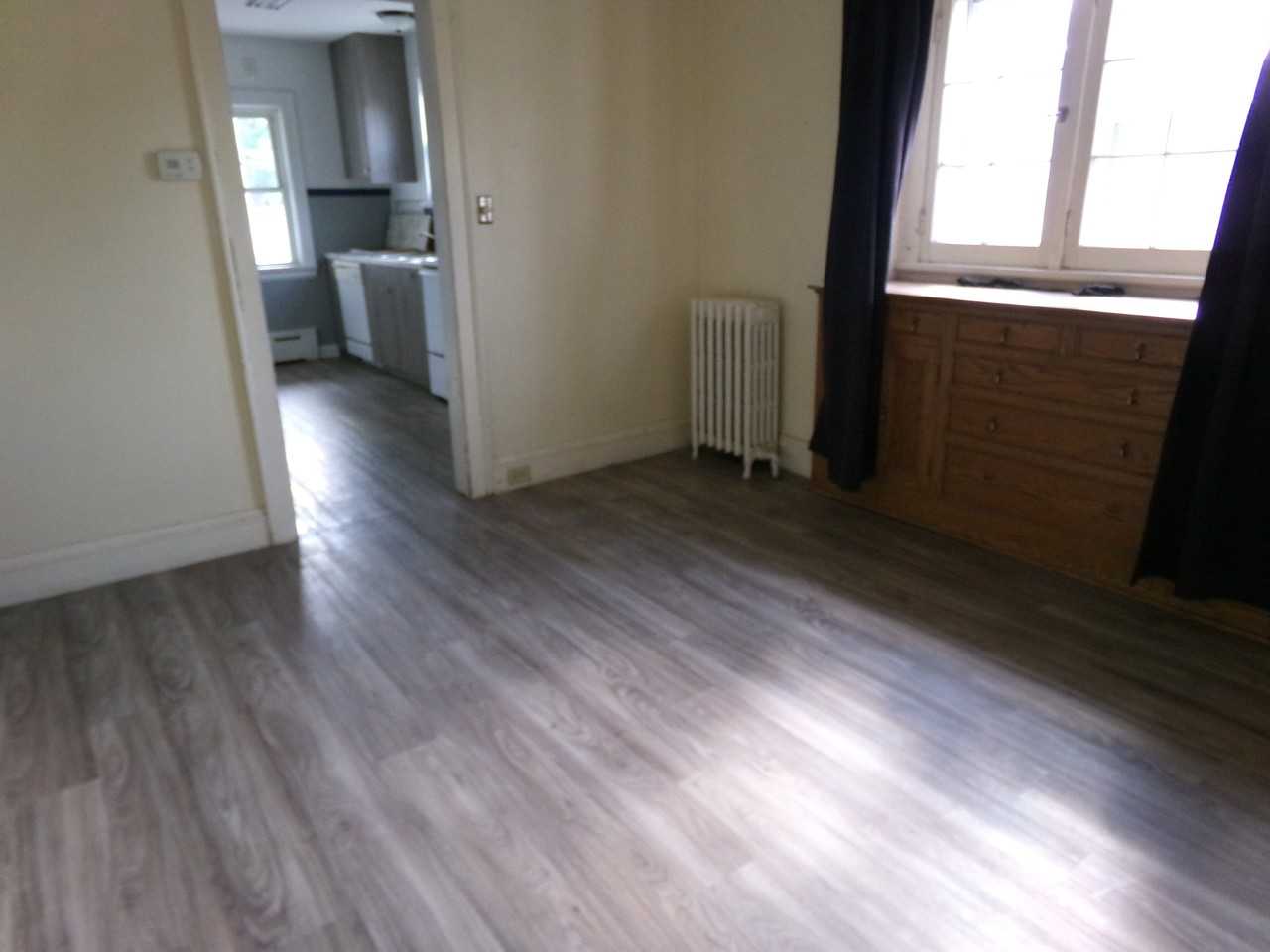 1218 N 19th Ave E - Photo 4 of 14