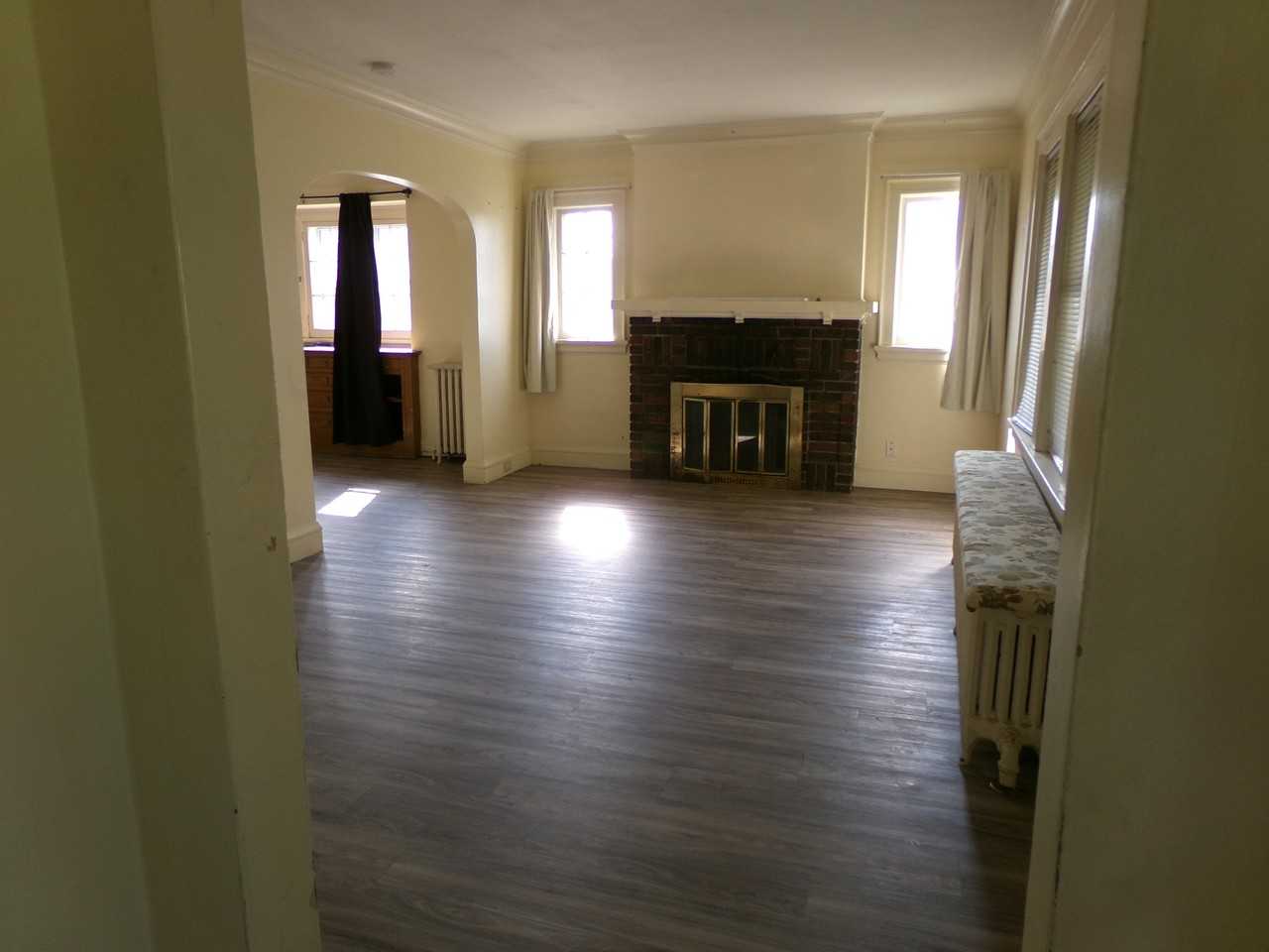 1218 N 19th Ave E - Photo 7 of 14