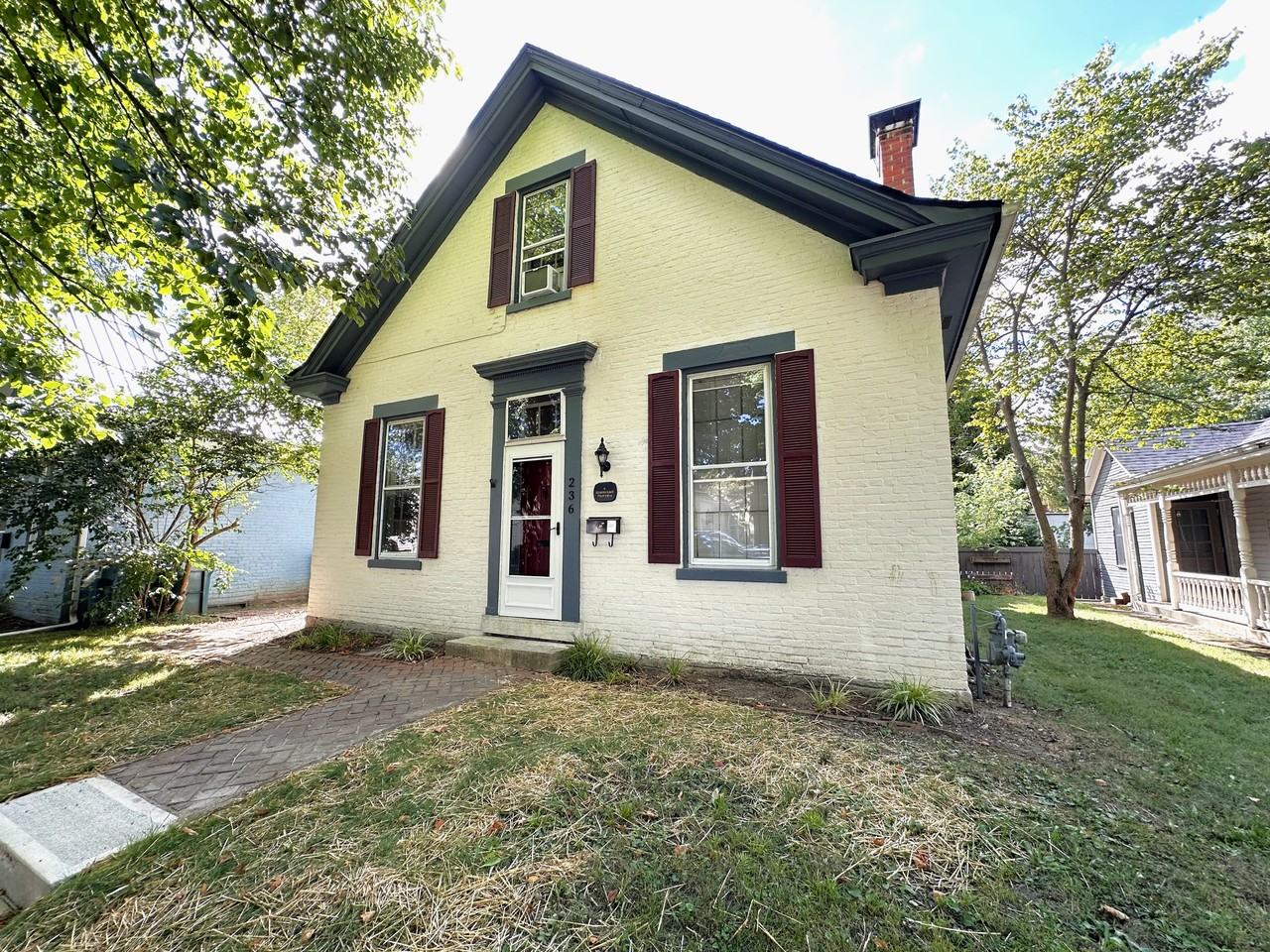 236 S 3rd St - Photo 3 of 30