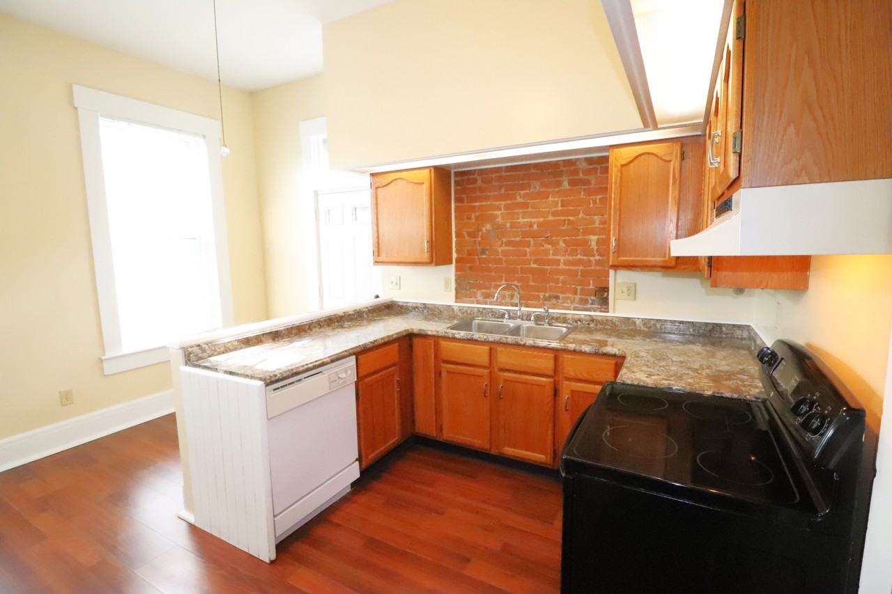 236 S 3rd St - Photo 6 of 30