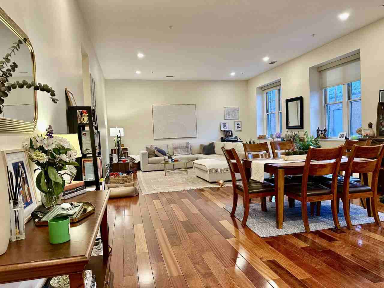 520 Harrison Ave #2O3