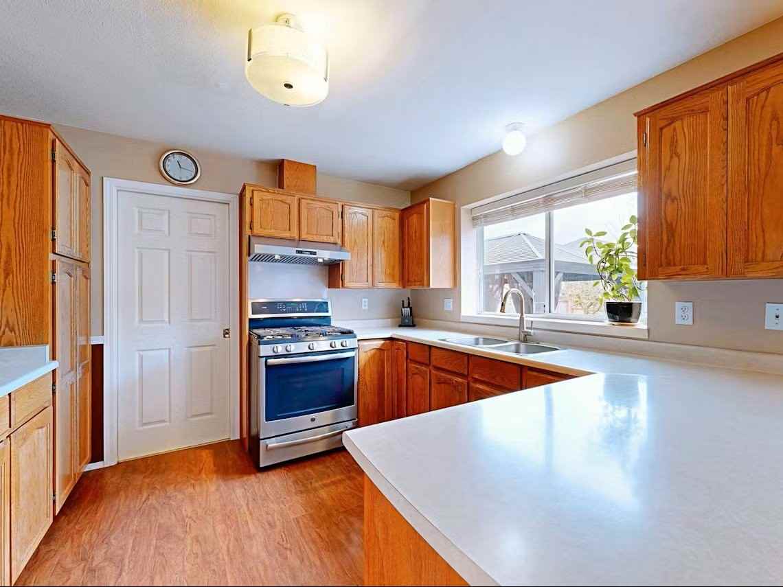 85 Ave & 164a St - Photo 7 of 12