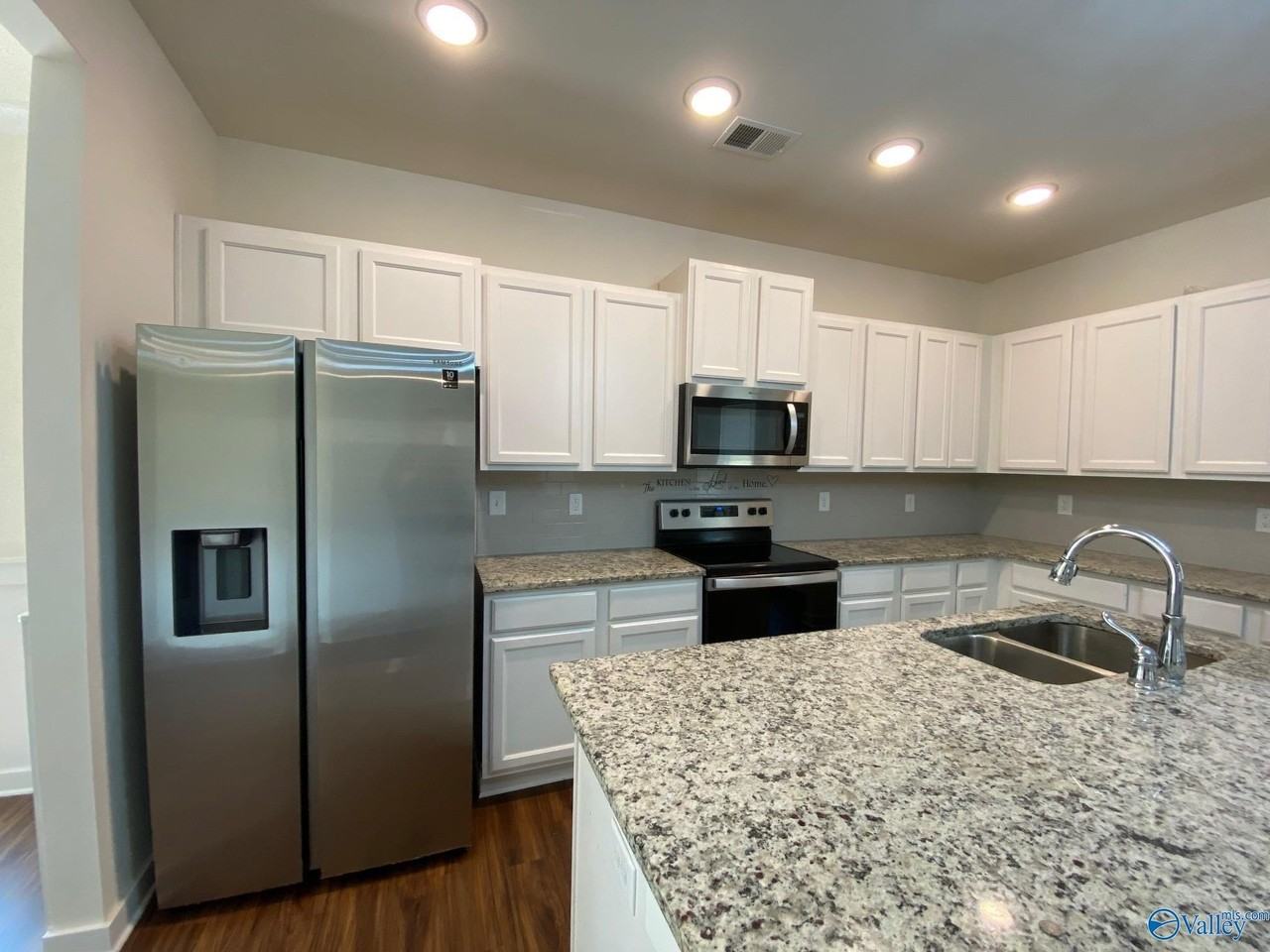 4214 Textile Ln Sw - Photo 4 of 30