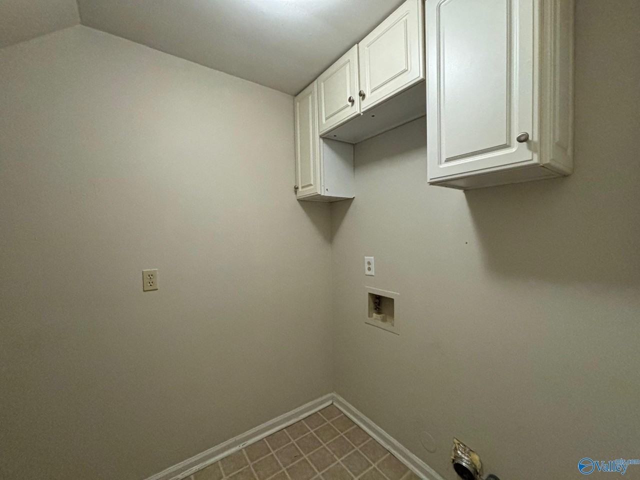 2716 Wynterhall Rd Se - Photo 5 of 16