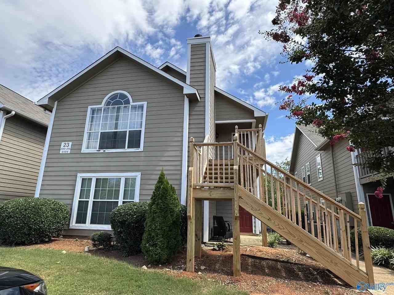 210 Waters Edge Ln #6