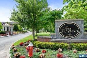 featured image of 105 Brandon Ct