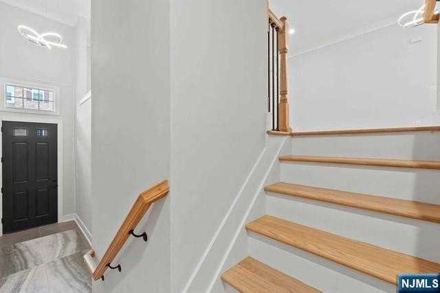 105 Brandon Ct - Photo 5 of 50