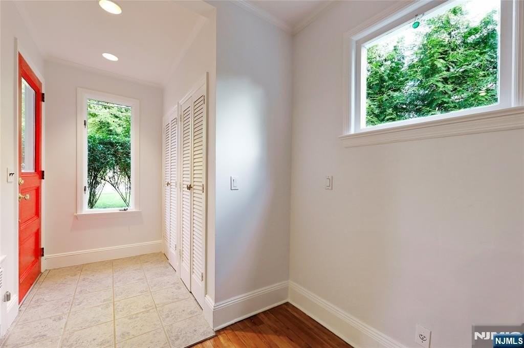 24 Merrifield Way - Photo 4 of 27