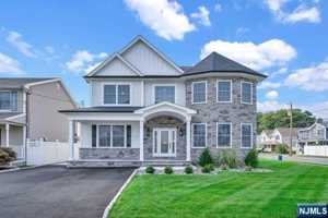 featured image of 270 Wilson St