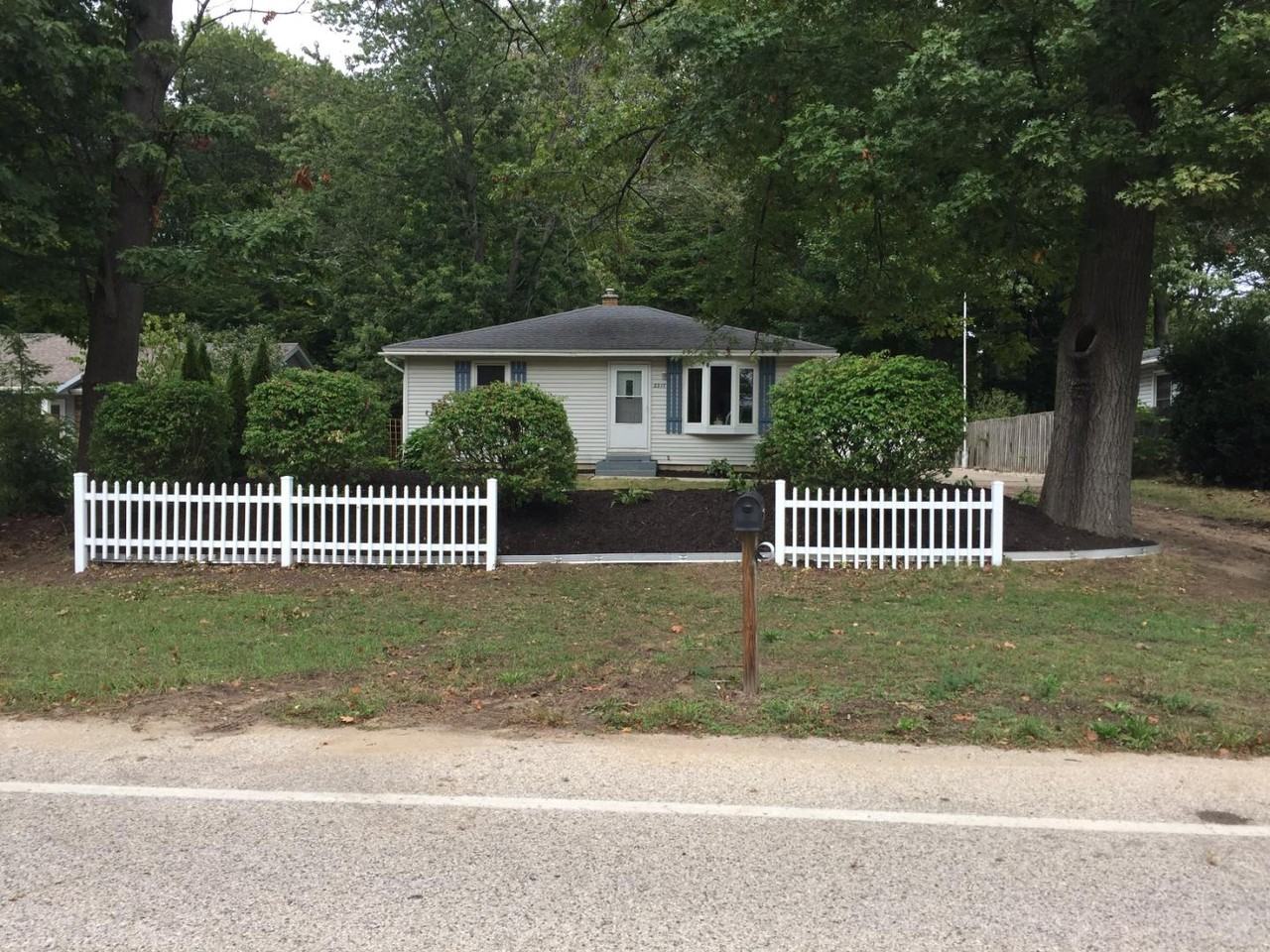 2217 W Lakewood Blvd - Photo 3 of 20