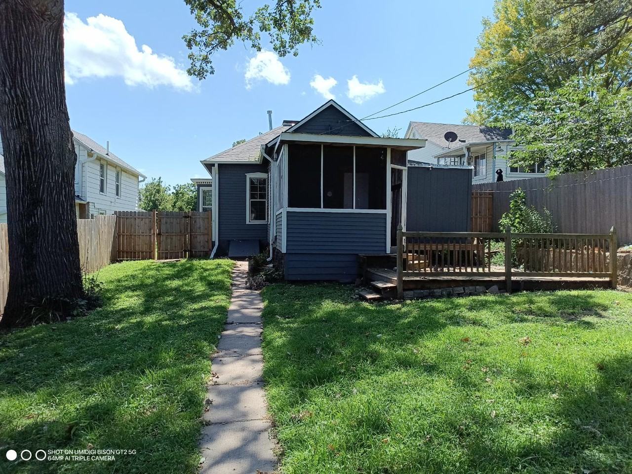 318 2nd Ave - Photo 3 of 11