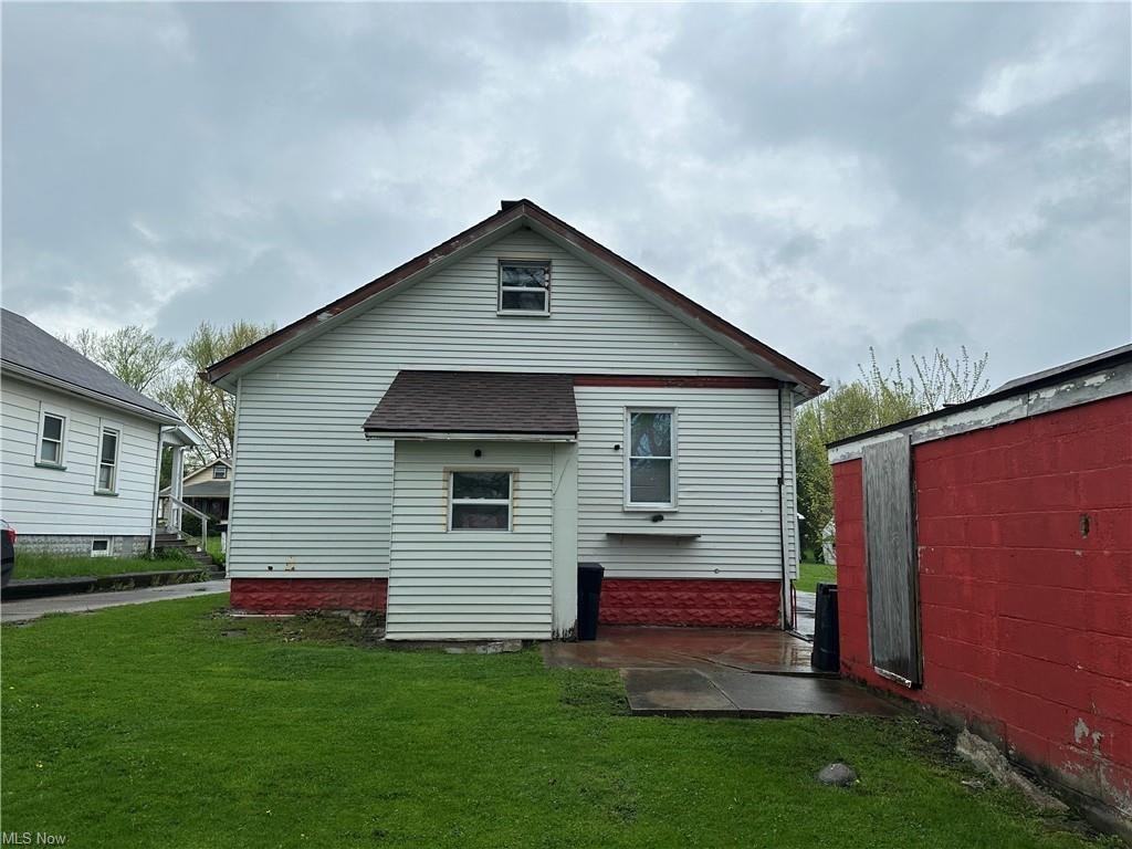 941 E Dewey Ave - Photo 3 of 11